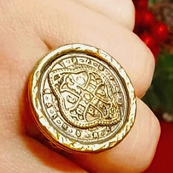 🌹 Virgins Saints Angels Gold Plated Sevilla Medallion Ring NEW!